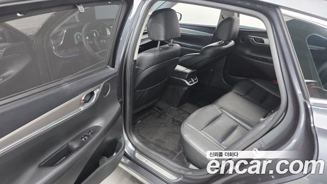 Hyundai Grandeur 2023 — photo 17