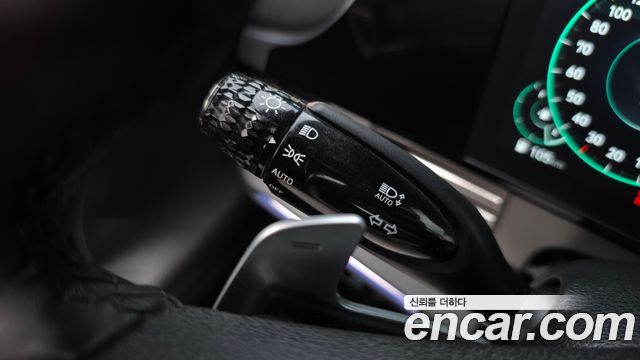 Hyundai Grandeur 2023 — photo 22