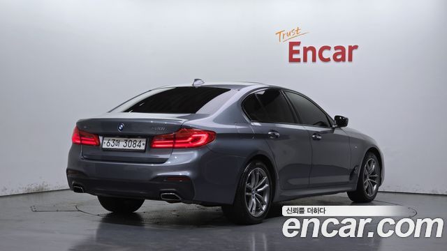 BMW 5-Series 2017 — photo 2