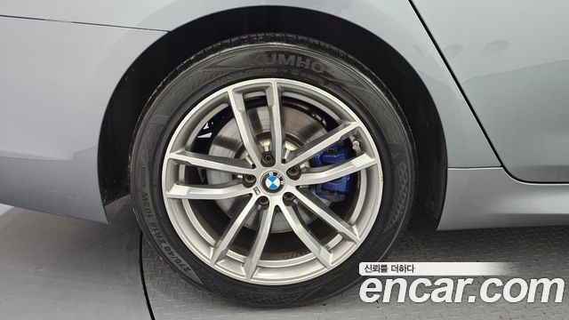 BMW 5-Series 2017 — photo 5