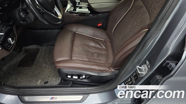 BMW 5-Series 2017 — photo 24
