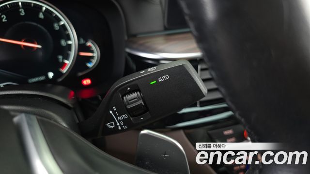 BMW 5-Series 2017 — photo 27