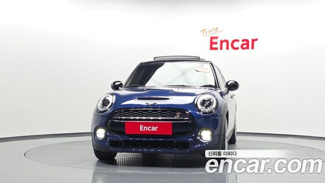 Mini Cooper 2016 — photo 3