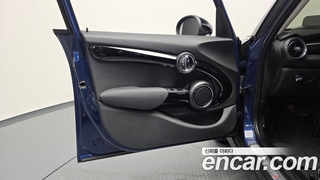 Mini Cooper 2016 — photo 14