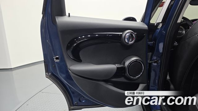 Mini Cooper 2016 — photo 15