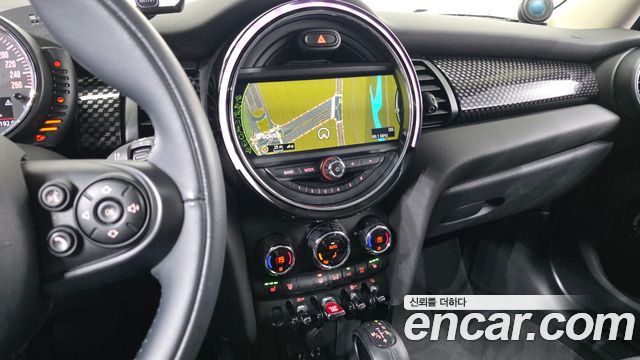 Mini Cooper 2016 — photo 29