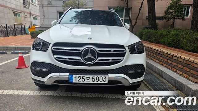 Mercedes-Benz GLE-Class 2022 — photo 14
