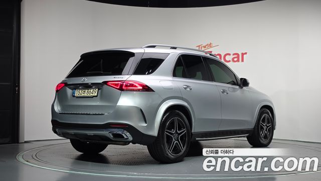 Mercedes-Benz GLE-Class 2021 — photo 2