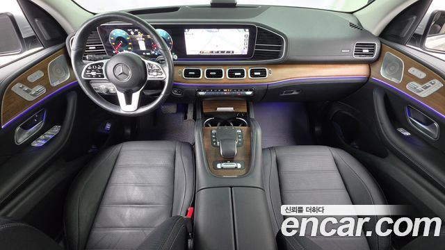 Mercedes-Benz GLE-Class 2021 — photo 10