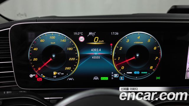 Mercedes-Benz GLE-Class 2021 — photo 11