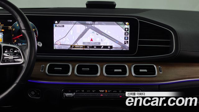 Mercedes-Benz GLE-Class 2021 — photo 20