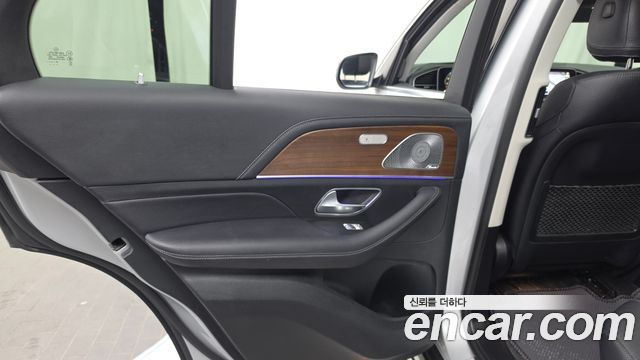 Mercedes-Benz GLE-Class 2021 — photo 15