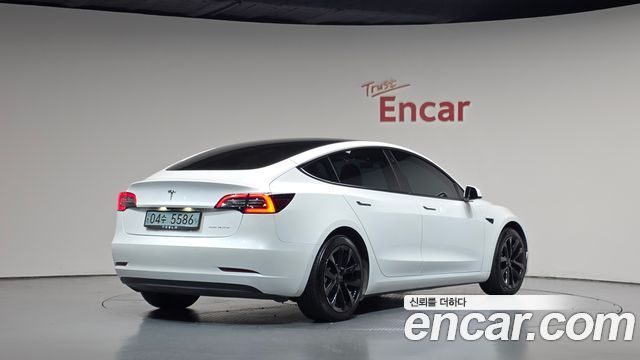 Tesla Model 3 2022 — photo 2