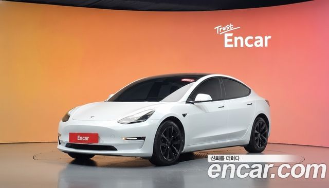 Tesla Model 3 2022 — photo 1