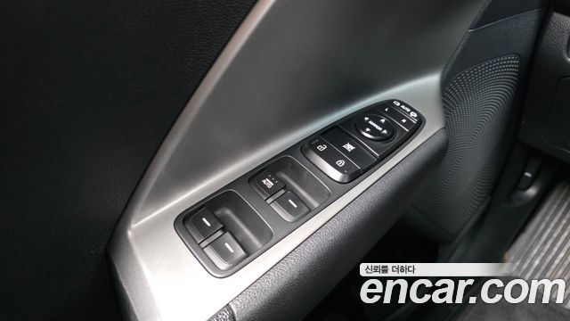 Kia Niro 2023 — photo 29