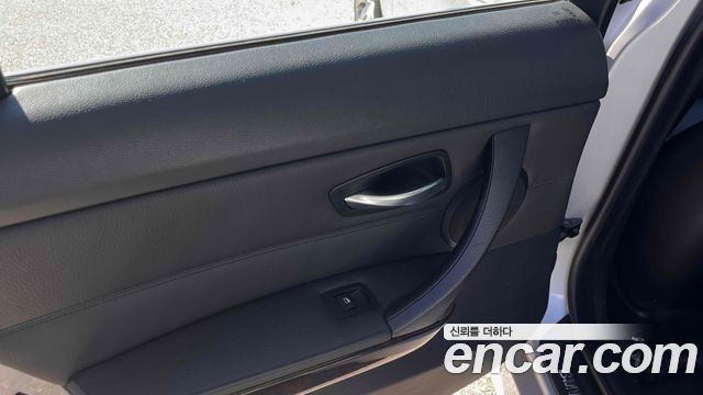 BMW 3-Series 2006 — photo 11