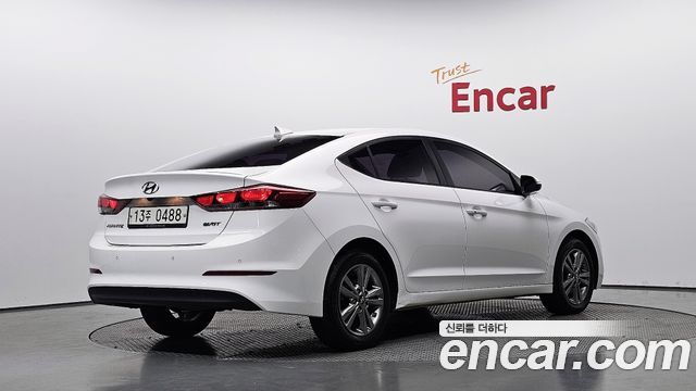 Hyundai AVANTE 2017 — photo 2
