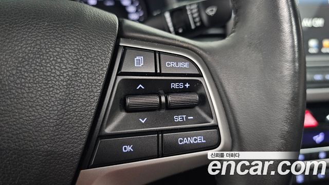Hyundai AVANTE 2017 — photo 19