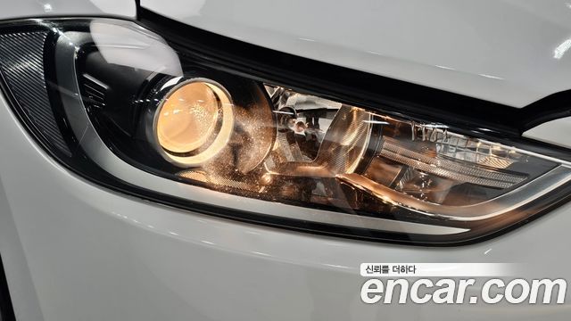 Hyundai AVANTE 2017 — photo 8