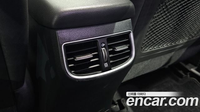 Hyundai AVANTE 2017 — photo 28