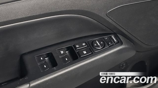 Hyundai AVANTE 2017 — photo 30