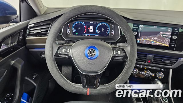 Volkswagen Jetta 2021 — photo 19