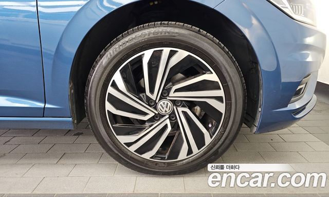Volkswagen Jetta 2021 — photo 7