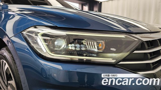 Volkswagen Jetta 2021 — photo 8