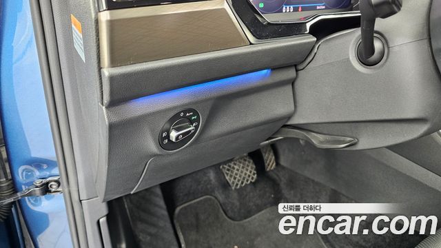 Volkswagen Jetta 2021 — photo 28