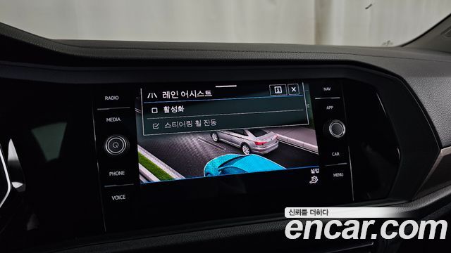 Volkswagen Jetta 2021 — photo 32