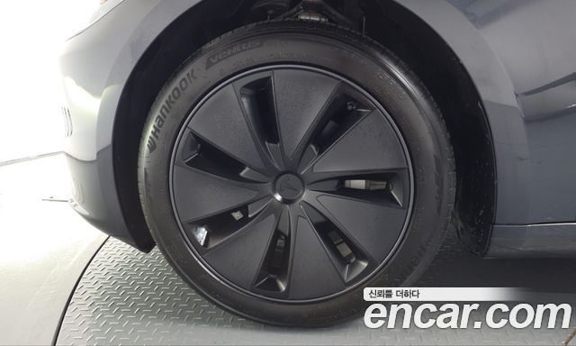 Tesla Model 3 2025 — photo 5