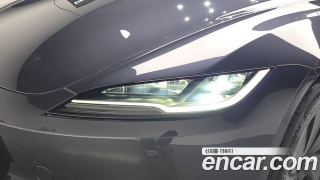 Tesla Model 3 2025 — photo 8