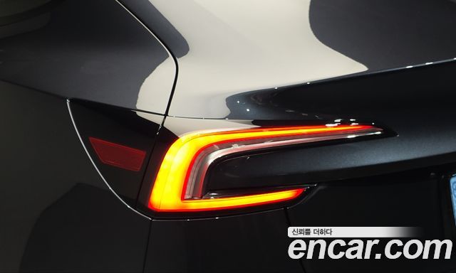 Tesla Model 3 2025 — photo 9