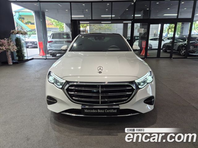 Mercedes-Benz E-Class 2026 — photo 3