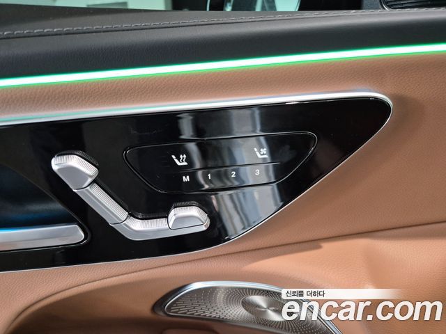 Mercedes-Benz E-Class 2026 — photo 13