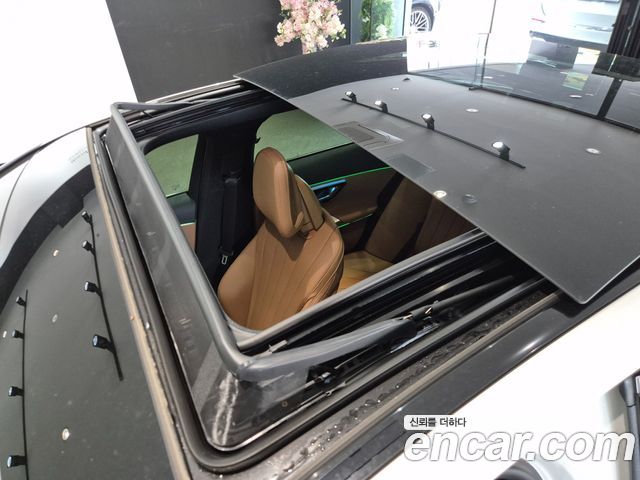 Mercedes-Benz E-Class 2026 — photo 17