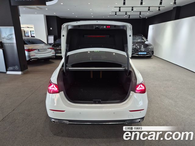 Mercedes-Benz E-Class 2026 — photo 18