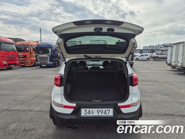 Kia Sportage 2011 — photo 14
