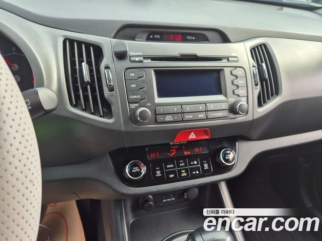Kia Sportage 2011 — photo 19