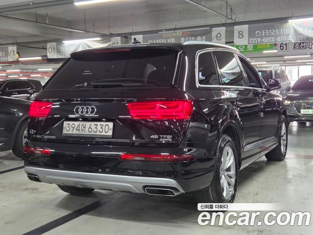 Audi Q7 2019 — photo 4