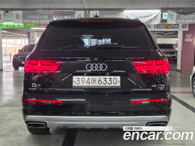 Audi Q7 2019 — photo 5