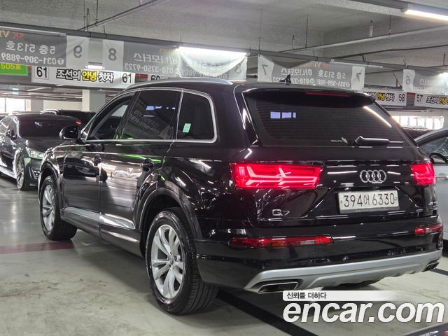 Audi Q7 2019 — photo 6