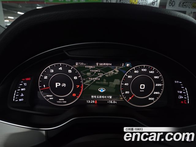 Audi Q7 2019 — photo 11