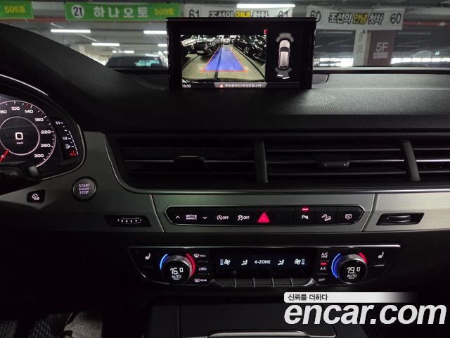 Audi Q7 2019 — photo 13