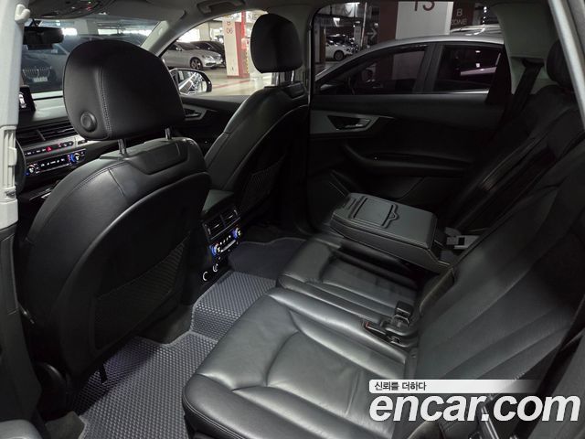 Audi Q7 2019 — photo 16