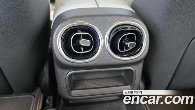 Mercedes-Benz GLC-Class 2024 — photo 23