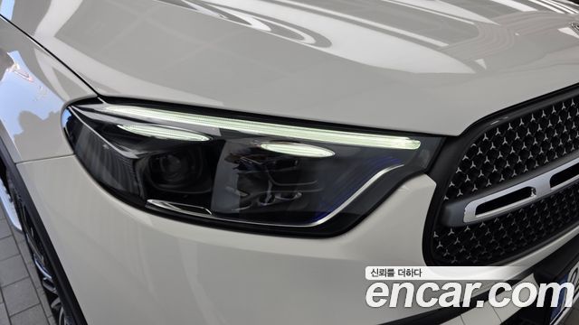 Mercedes-Benz GLC-Class 2024 — photo 8