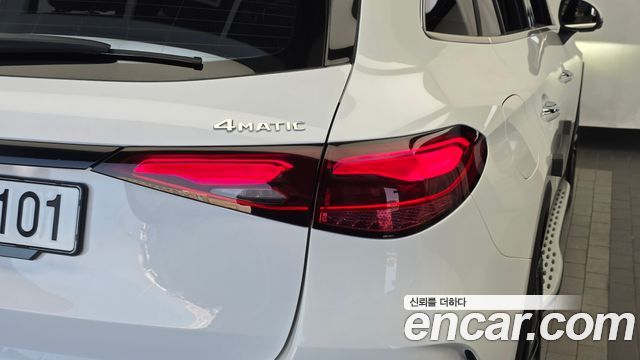 Mercedes-Benz GLC-Class 2024 — photo 9