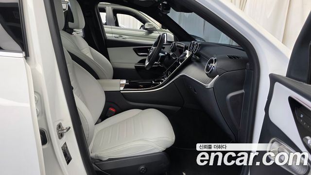 Mercedes-Benz GLC-Class 2024 — photo 16