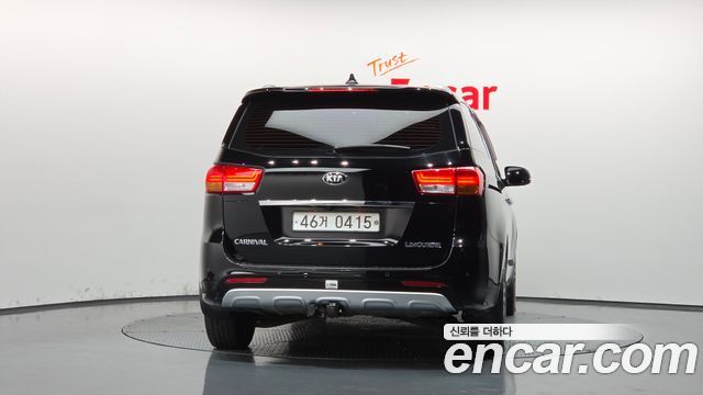 Kia Canival 2016 — photo 4
